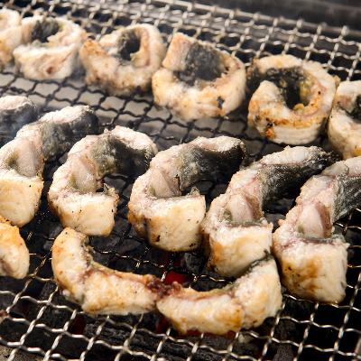 통영 손질 바다장어 1kg(손질후 550g) 머리 뼈포함 1-3미