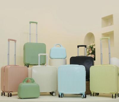 [디베네] 노스텔지어 파스텔 18인치 여행용캐리어 + 미니레디백