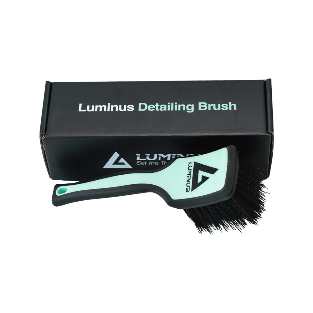 루미너스 시안 타이어 브러쉬