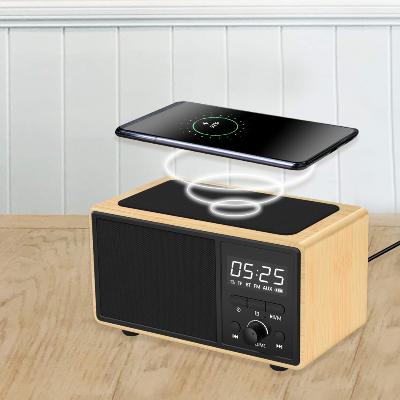 [엑스트라] WCP-180 레트로 고속무선충전 겸용 탁상시계 블루투스 스피커 - 베이지