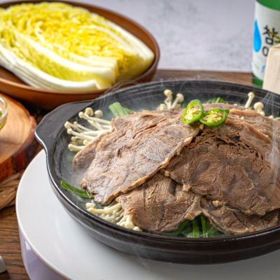 아롱사태 수육전골 (고기 300g+육수 500g+참소스 20g 2개)
